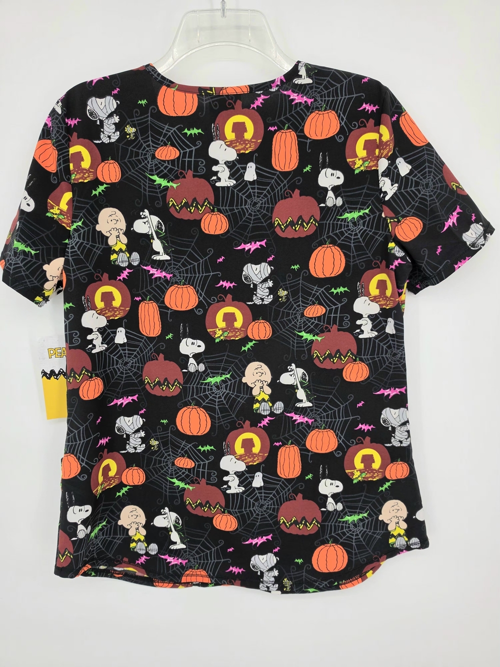 NWT Peanuts Halloween Snoopy Charlie Brown Scrub Medical Top V Neck S Pockets - Picture 8 of 10